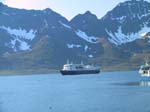 09 - Hurtigruten arrives in Oksfjord
