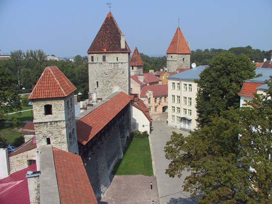 11 - Views from the Old Town Wall