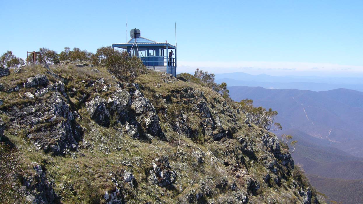 10-The fire tower at the Pinnacles