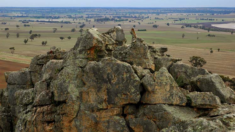 01-Views of Lt Desert from Mitre Rock