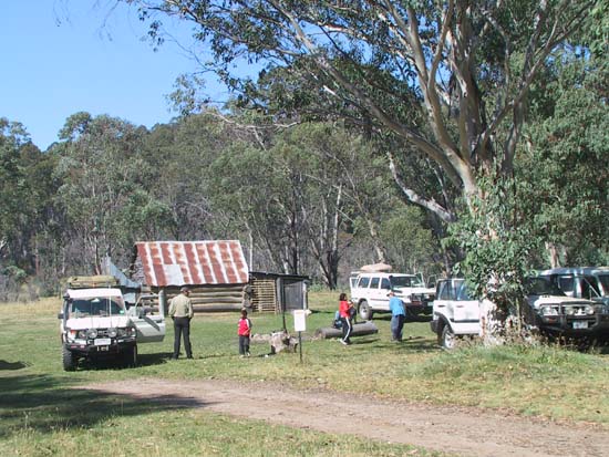 19-Morning tea at Davies Hut